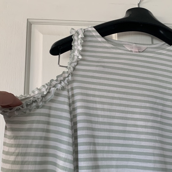 NWOT Lauren Conrad Sage Stripe Open Shoulder Top size Small - Picture 2 of 4